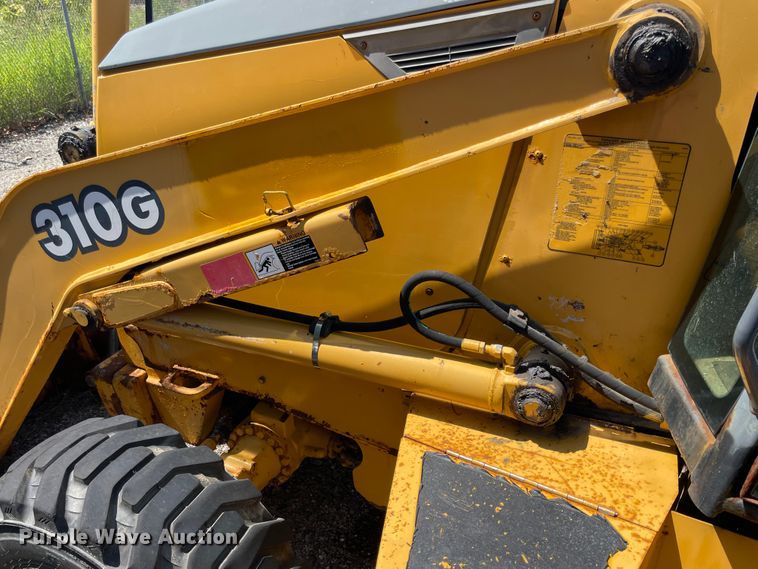image for item JQ9638 2003 John Deere 310G  backhoe