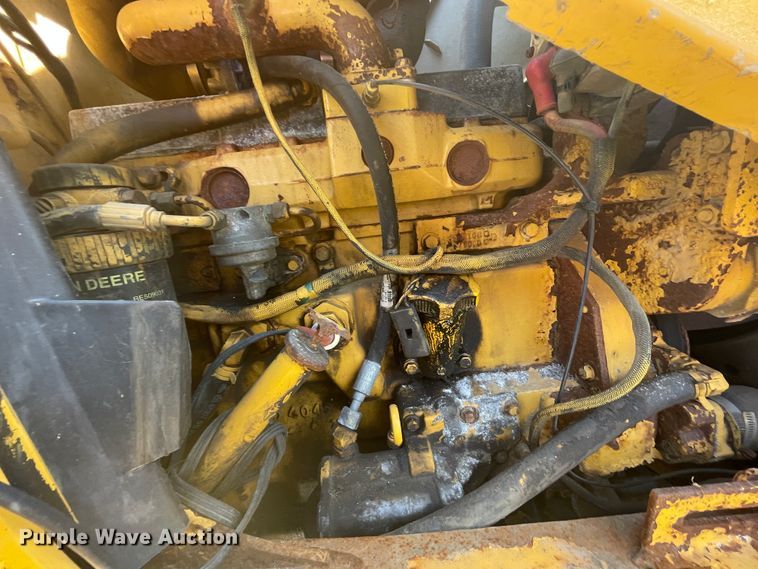 image for item JQ9638 2003 John Deere 310G  backhoe