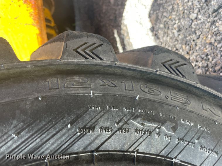 image for item JQ9638 2003 John Deere 310G  backhoe