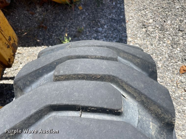 image for item JQ9638 2003 John Deere 310G  backhoe