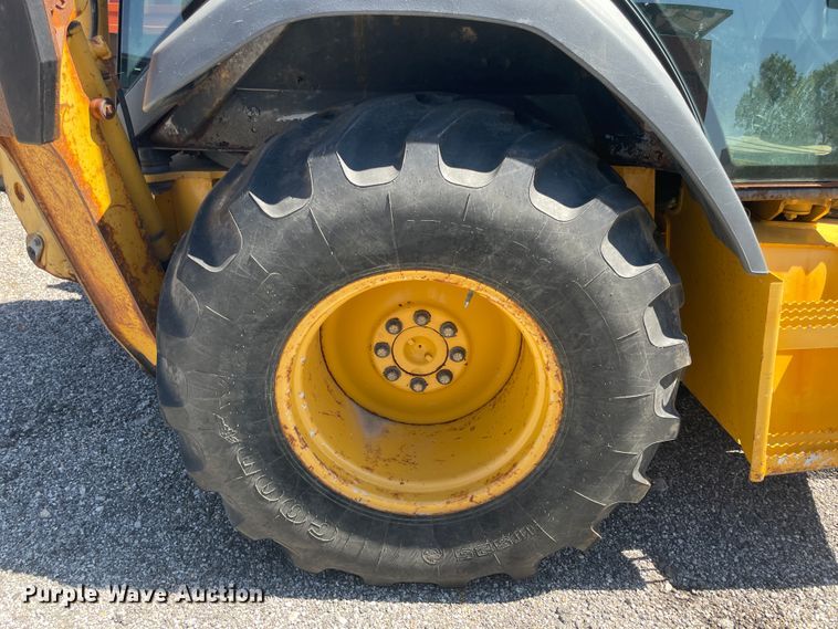 image for item JQ9638 2003 John Deere 310G  backhoe