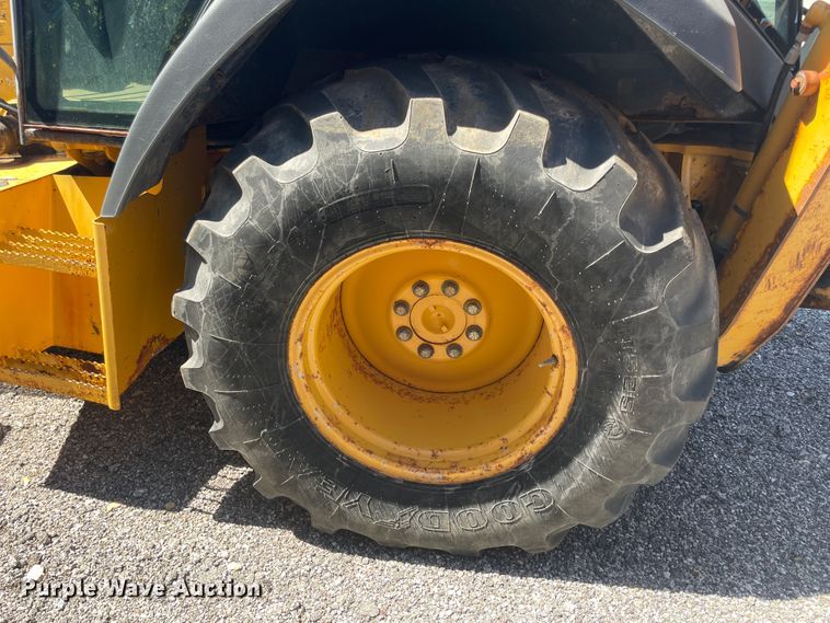 image for item JQ9638 2003 John Deere 310G  backhoe