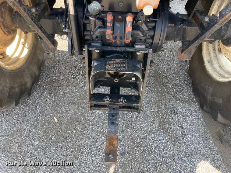 image for item JQ9639 2009 New Holland T6020  tractor