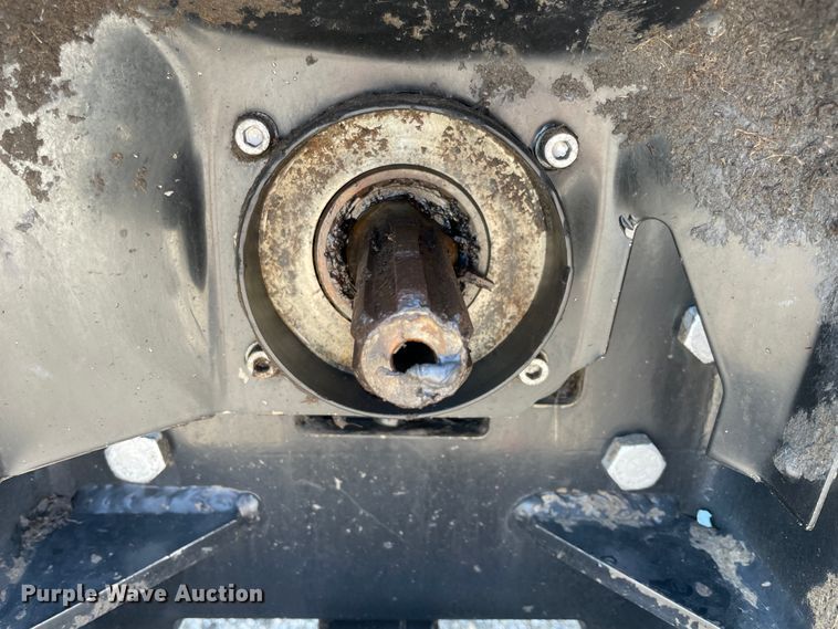 image for item JQ9639 2009 New Holland T6020  tractor