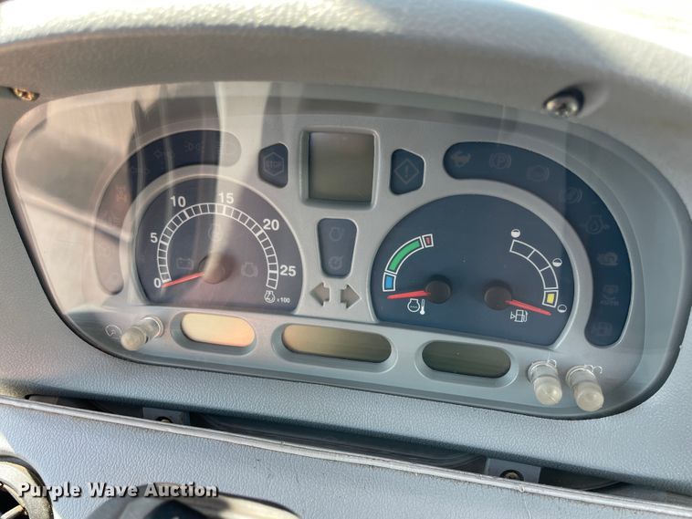 image for item JQ9639 2009 New Holland T6020  tractor