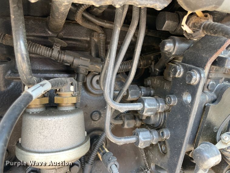 image for item JQ9639 2009 New Holland T6020  tractor