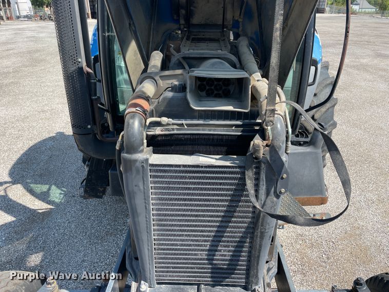 image for item JQ9639 2009 New Holland T6020  tractor