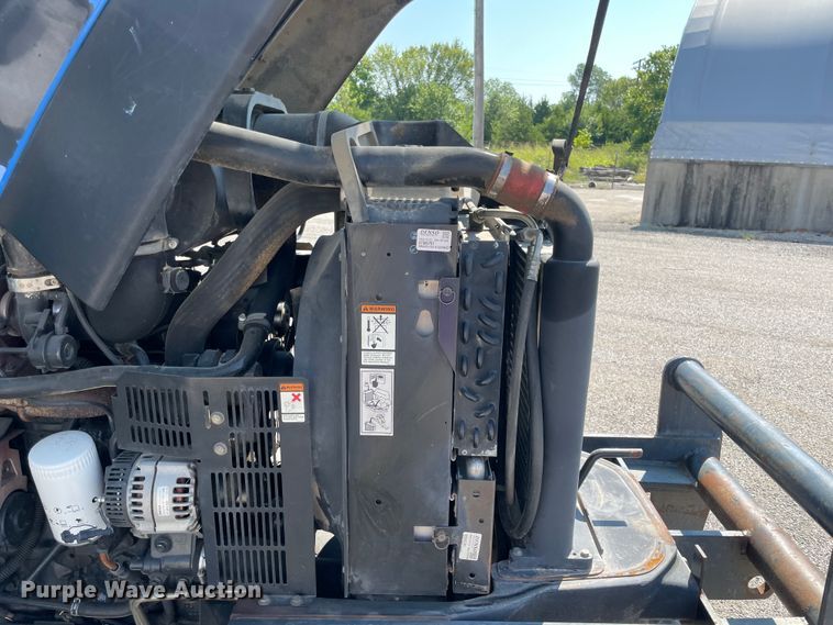 image for item JQ9639 2009 New Holland T6020  tractor