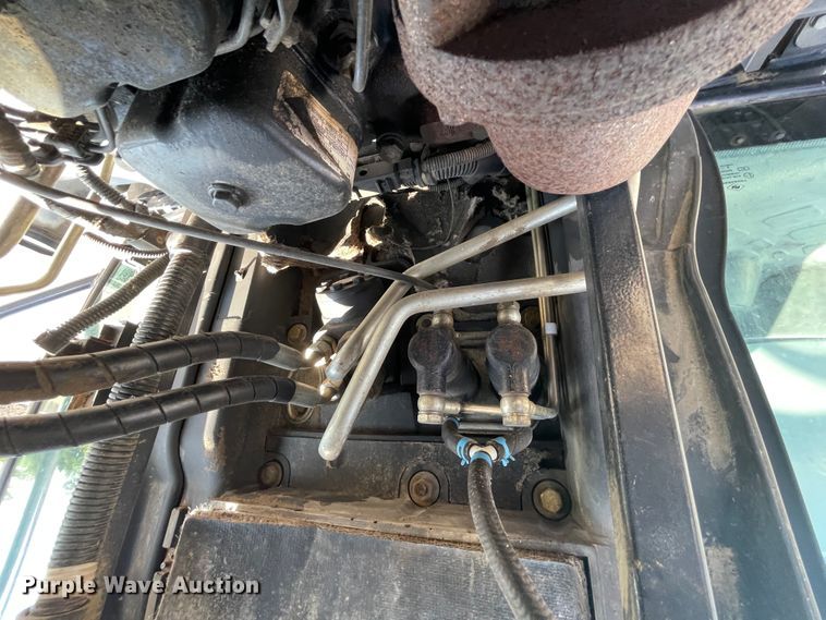 image for item JQ9639 2009 New Holland T6020  tractor