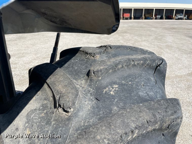 image for item JQ9639 2009 New Holland T6020  tractor