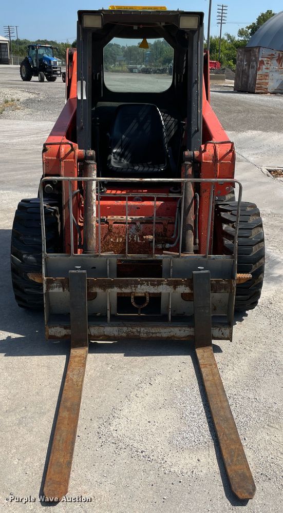 image for item JQ9640 1999 Gehl 5635DX  skid steer loader