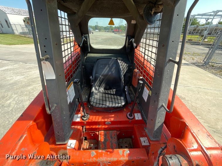 image for item JQ9640 1999 Gehl 5635DX  skid steer loader