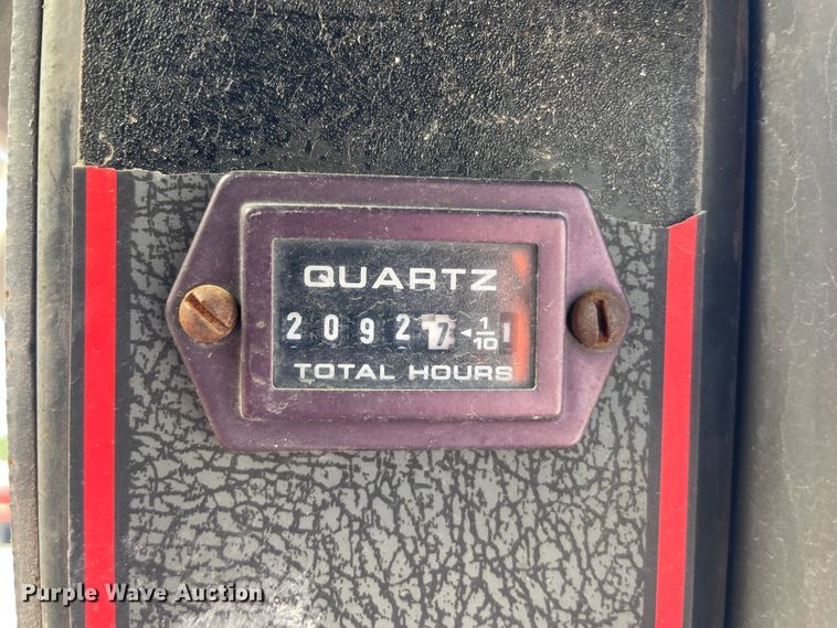 image for item JQ9640 1999 Gehl 5635DX  skid steer loader