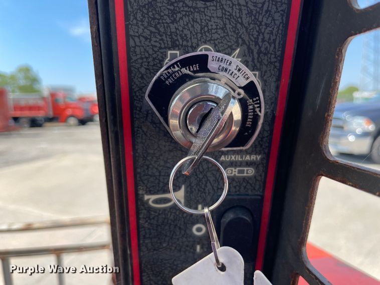 image for item JQ9640 1999 Gehl 5635DX  skid steer loader