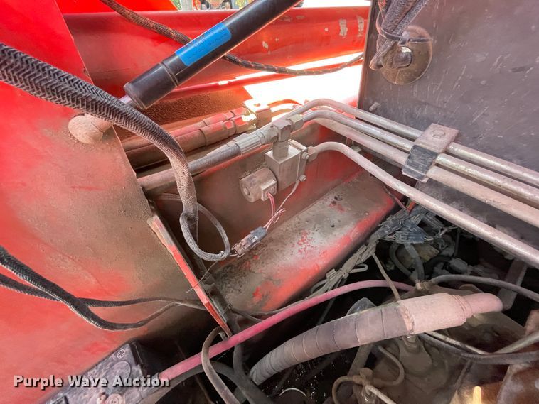 image for item JQ9640 1999 Gehl 5635DX  skid steer loader