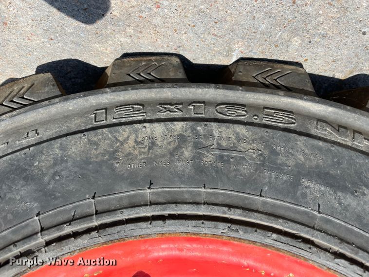 image for item JQ9640 1999 Gehl 5635DX  skid steer loader