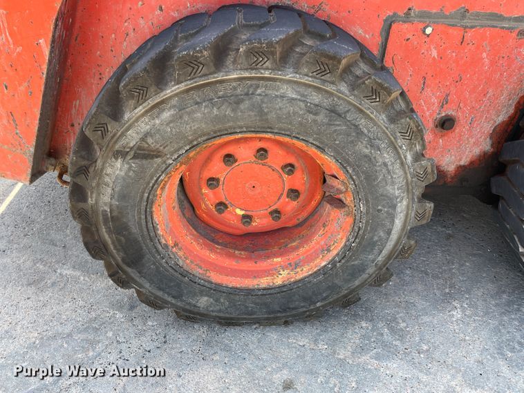 image for item JQ9640 1999 Gehl 5635DX  skid steer loader