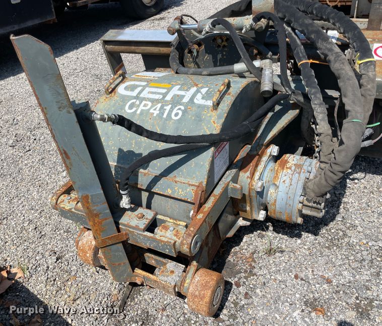 image for item JQ9640 1999 Gehl 5635DX  skid steer loader