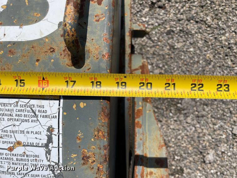 image for item JQ9640 1999 Gehl 5635DX  skid steer loader