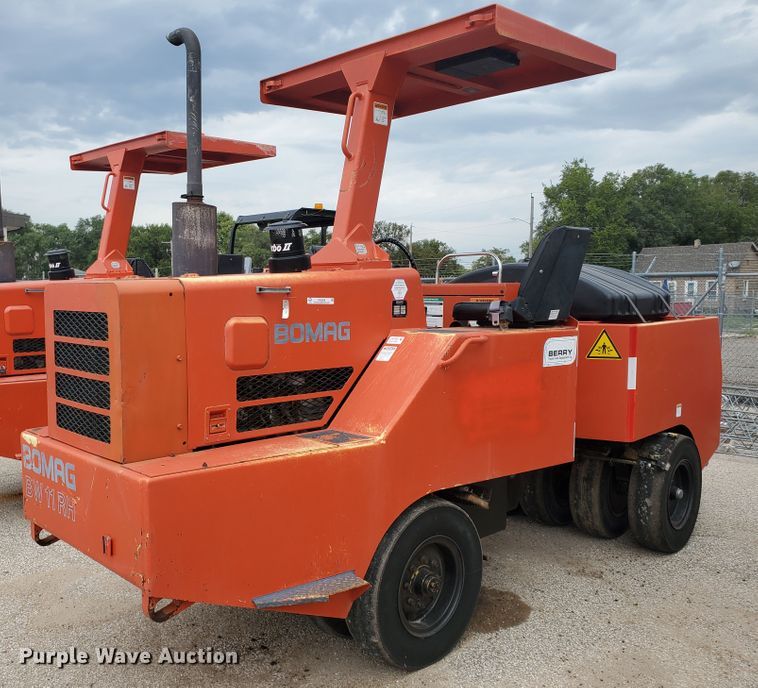 image for item KK9238 2000 Bomag BW11RH  pneumatic roller