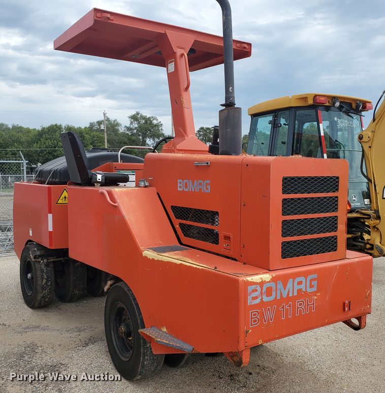 image for item KK9238 2000 Bomag BW11RH  pneumatic roller