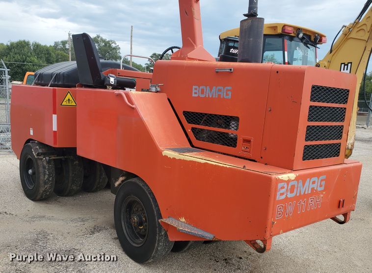 image for item KK9238 2000 Bomag BW11RH  pneumatic roller