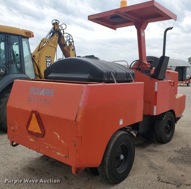 image for item KK9238 2000 Bomag BW11RH  pneumatic roller