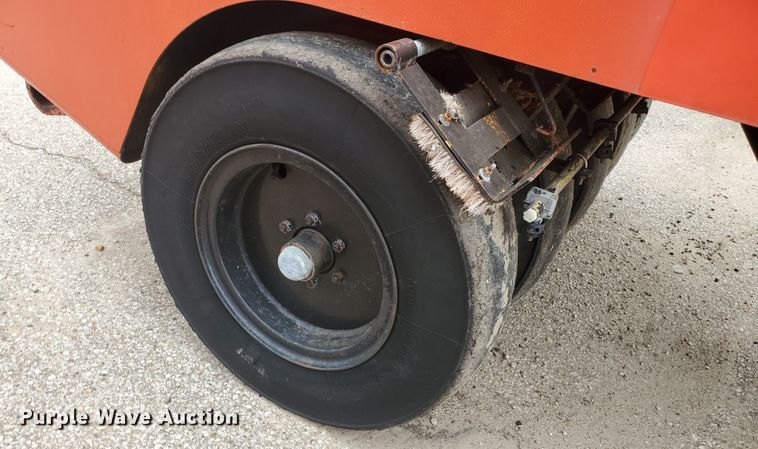 image for item KK9238 2000 Bomag BW11RH  pneumatic roller