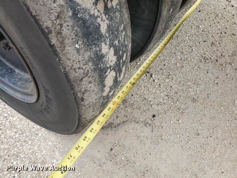 image for item KK9238 2000 Bomag BW11RH  pneumatic roller