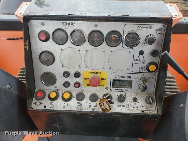 image for item KK9239 1999 Hamm DV6K  combination vibratory roller