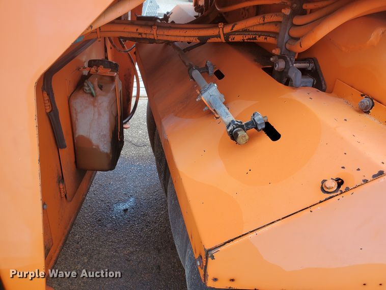 image for item KK9239 1999 Hamm DV6K  combination vibratory roller