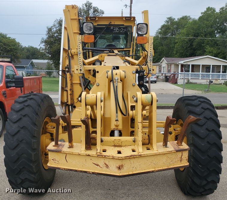 image for item KK9240 2001 John Deere 770CH  motor grader