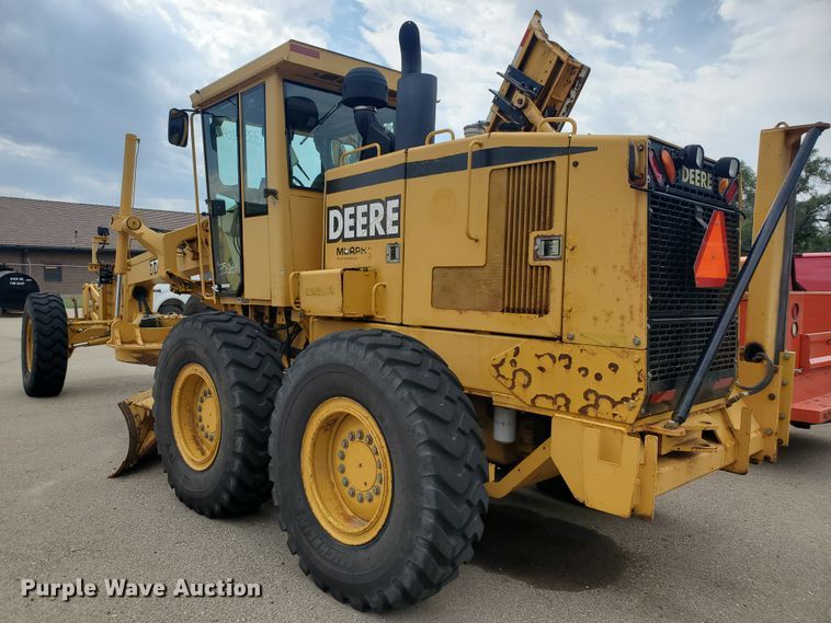 image for item KK9240 2001 John Deere 770CH  motor grader