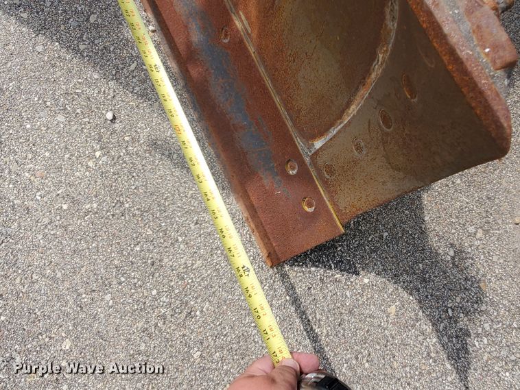 image for item KK9240 2001 John Deere 770CH  motor grader