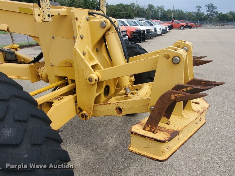 image for item KK9240 2001 John Deere 770CH  motor grader