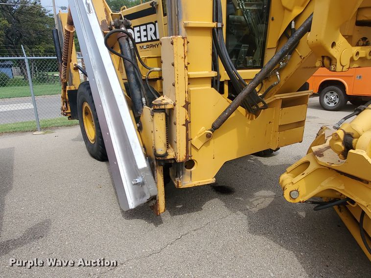 image for item KK9240 2001 John Deere 770CH  motor grader