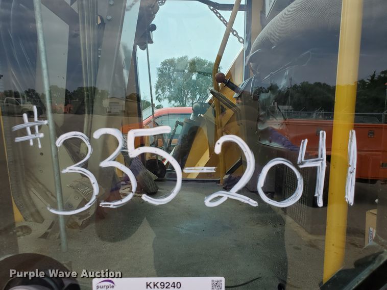 image for item KK9240 2001 John Deere 770CH  motor grader