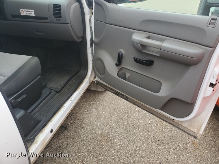 image for item KK9241 2009 Chevrolet Silverado 1500  Ext. Cab pickup truck