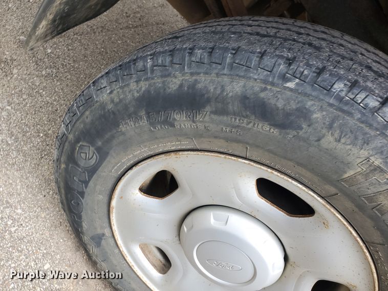 image for item KK9242 2009 Ford F150 XL  pickup truck