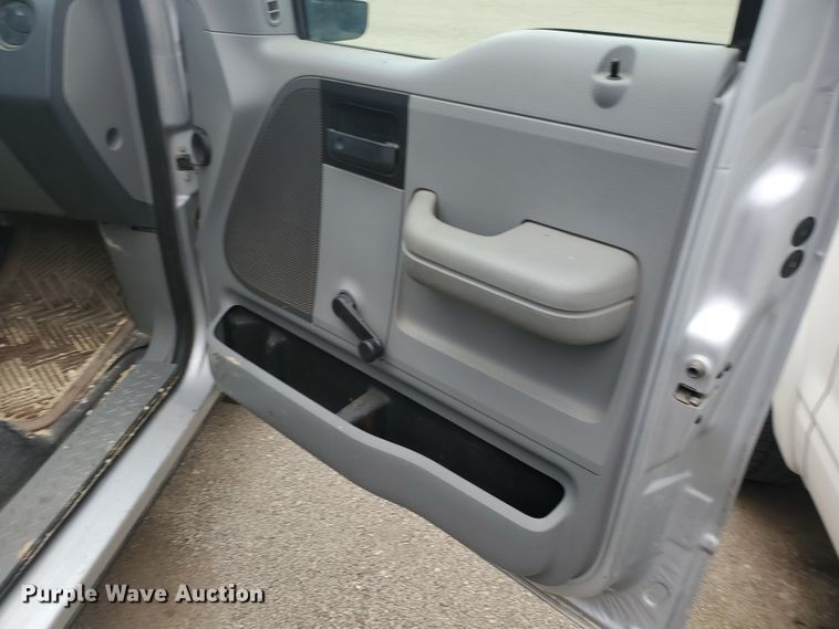 image for item KK9245 2008 Ford F150 XL  pickup truck