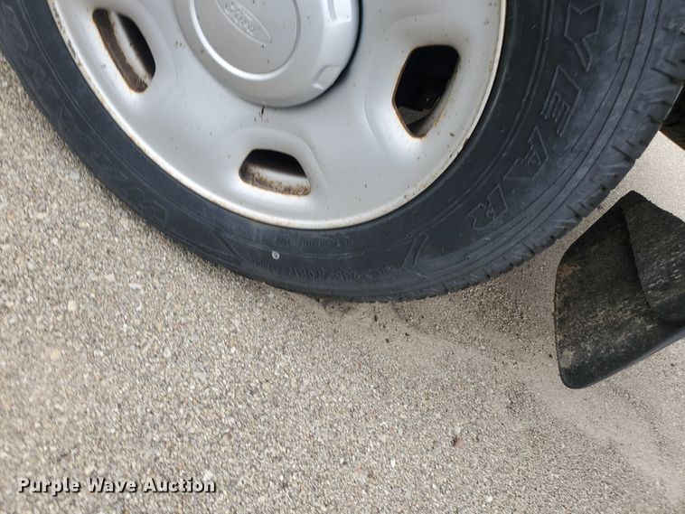 image for item KK9245 2008 Ford F150 XL  pickup truck