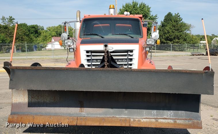 image for item KK9273 2001 Sterling LT7501  dump truck