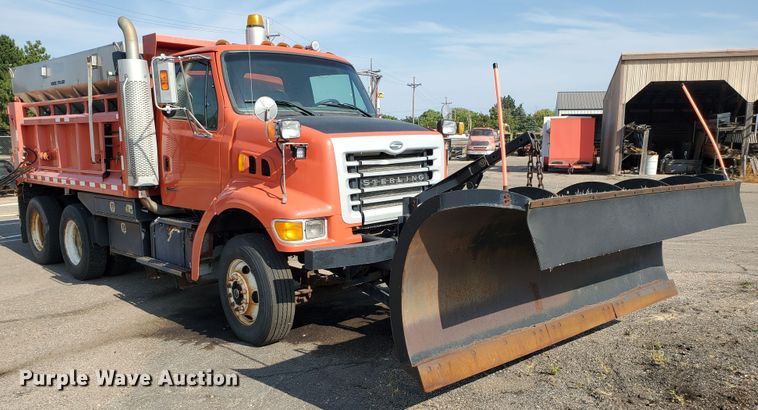 image for item KK9273 2001 Sterling LT7501  dump truck