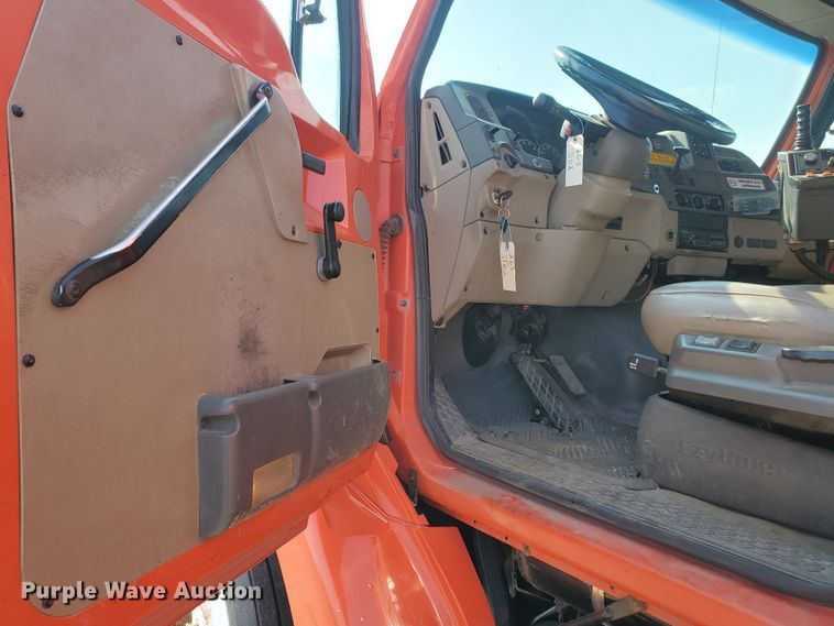 image for item KK9273 2001 Sterling LT7501  dump truck