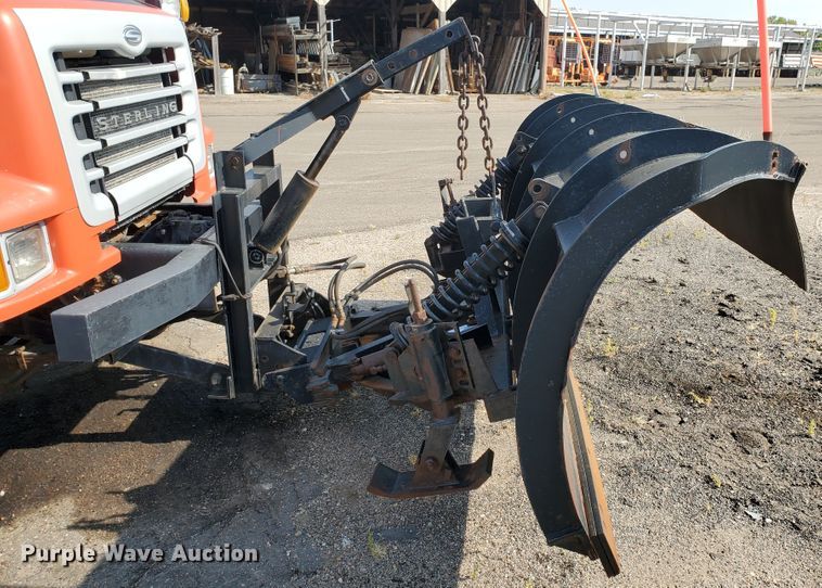 image for item KK9273 2001 Sterling LT7501  dump truck