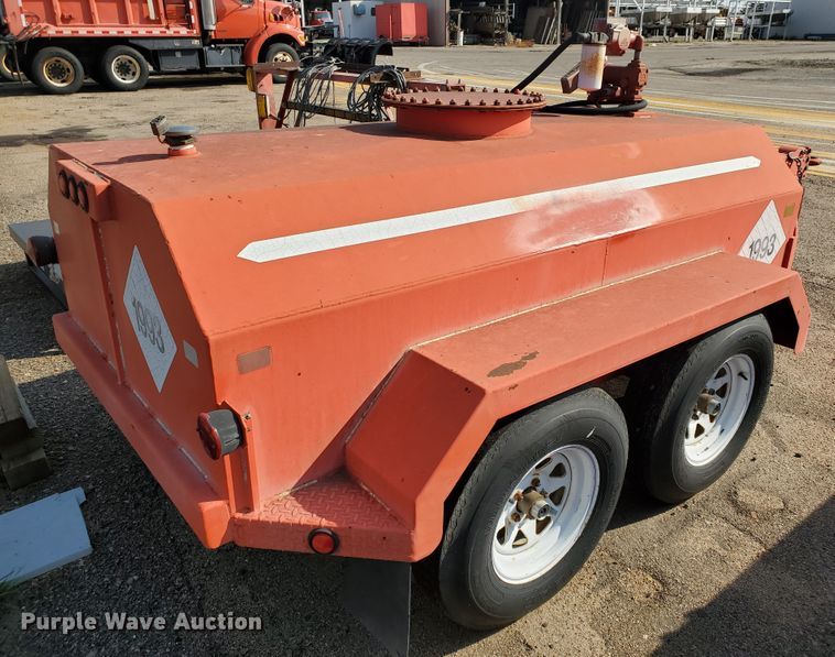 image for item KK9275 1999 Palmer PLB-600X fuel tank trailer