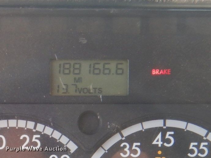 image for item DG1726 2008 Freightliner Business Class M2  flatbed truck