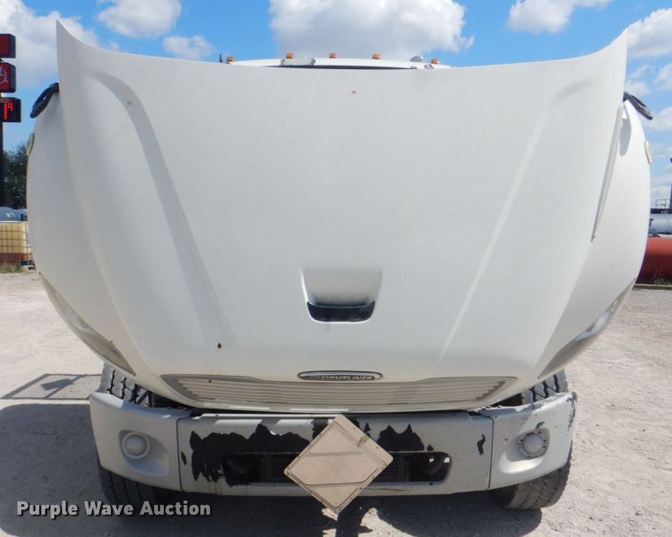 image for item DG1726 2008 Freightliner Business Class M2  flatbed truck