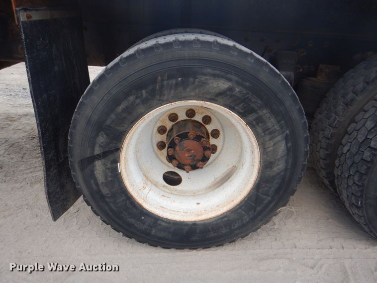 image for item DG1726 2008 Freightliner Business Class M2  flatbed truck