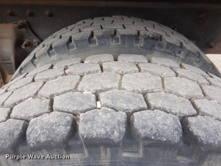 image for item DG1726 2008 Freightliner Business Class M2  flatbed truck